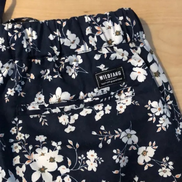 Wildfang THE ESSENTIAL BLUE FLORAL DRAWSTRING SHORT medium - Picture 8 of 13